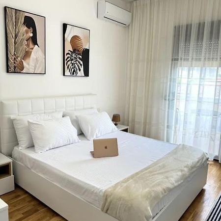 Sol Apartments - 2 Bedrooms Shkoder Exterior photo
